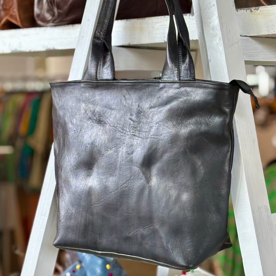 Jildiyy Hold-all Charcoal Black Leather Tote